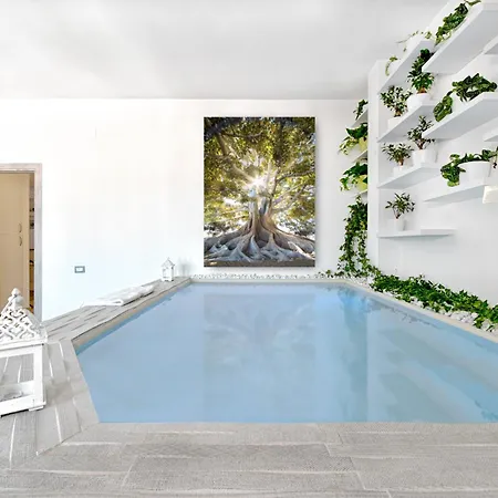 With Pool Exclusive Use Daire *